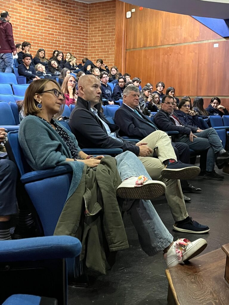 Audience during Daniel Lozano's talk about the transformative and impactful effect of Kindness at a Los Caobos.